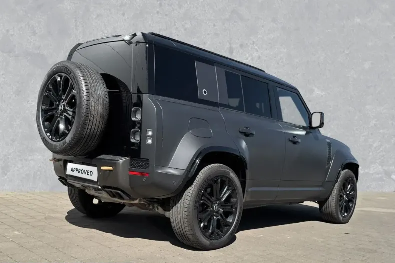 Land Rover Defender din 2025 cu 14.400 km - oferta LAN222175 - foto 2