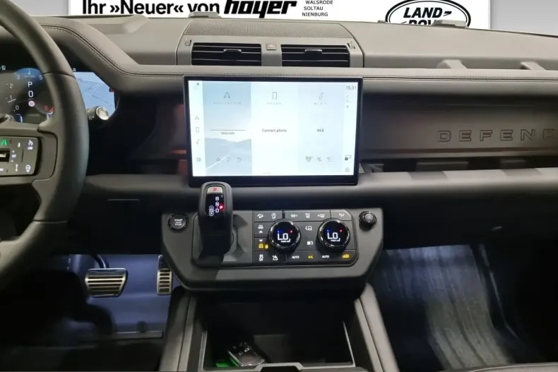 Land Rover Defender din 2025 cu 13.990 km - oferta LAN222176 - foto 7