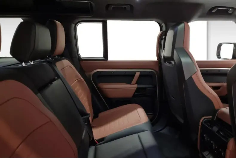 Land Rover Defender din 2025 cu 21.200 km - oferta LAN222177 - foto 8