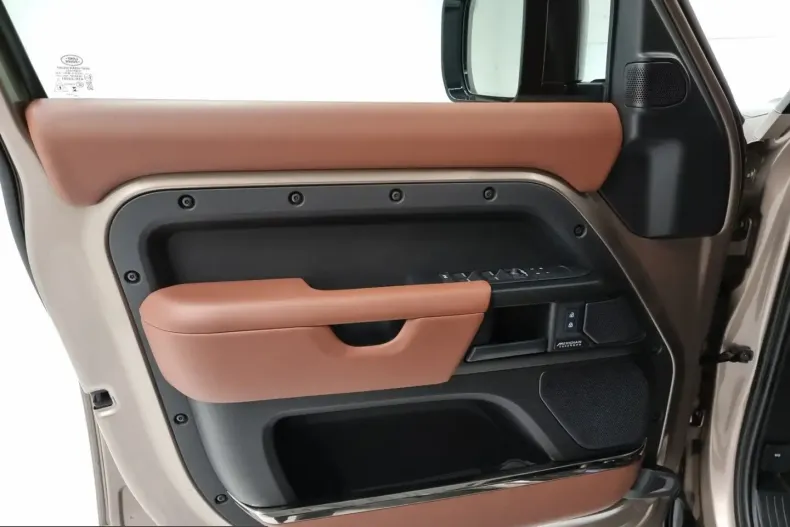 Land Rover Defender din 2025 cu 21.200 km - oferta LAN222177 - foto 15