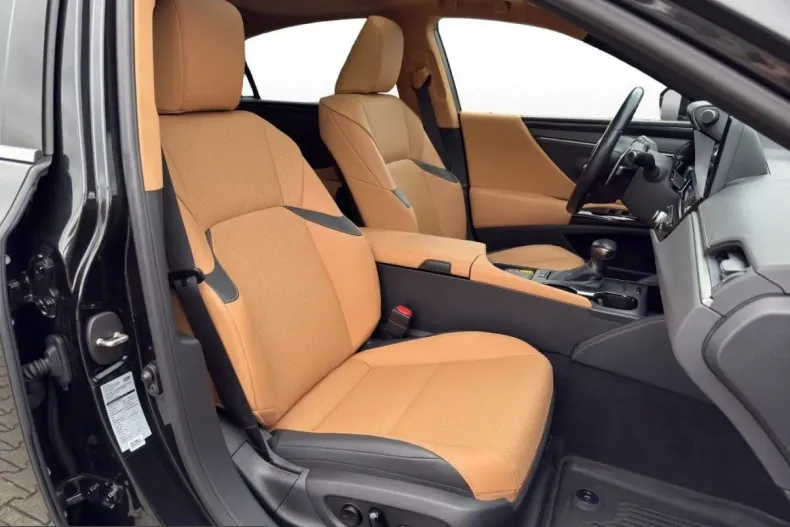 Lexus ES 300 din 2025 cu 32.088 km - oferta LEX222180 - foto 26