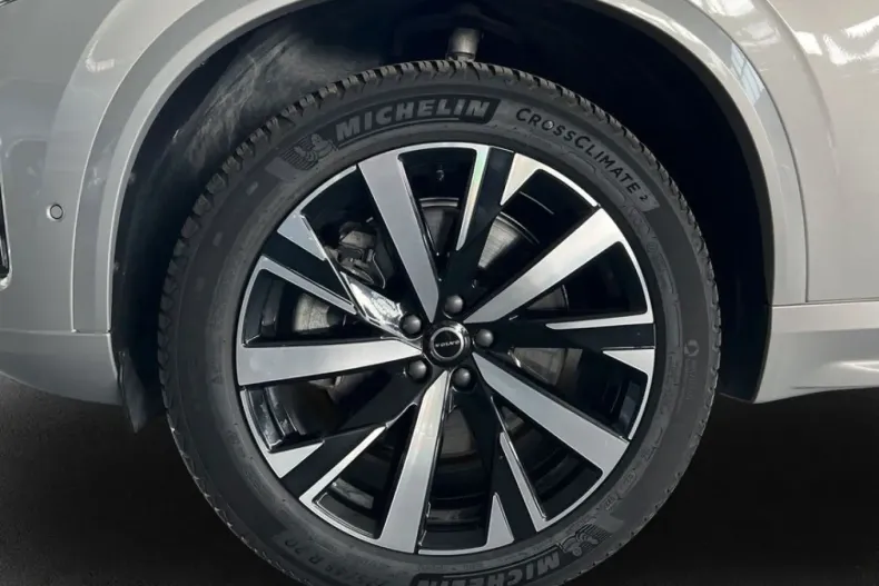 Volvo XC90 din 2025 cu 10.343 km - oferta VOL222184 - foto 8