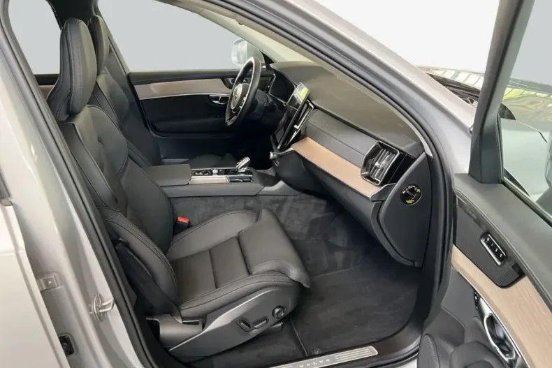 Volvo XC90 din 2025 cu 10.343 km - oferta VOL222184 - foto 13
