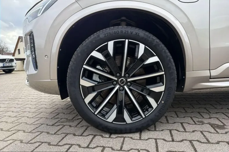 Volvo XC90 din 2025 cu 12.296 km - oferta VOL222186 - foto 10