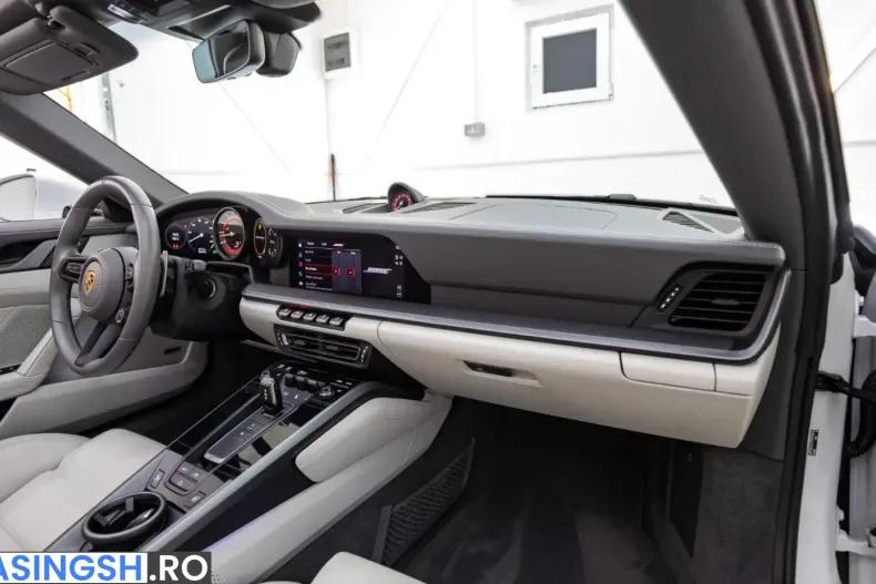 Porsche 911 din 2023 cu 10.600 km - oferta POR222199 - foto 7