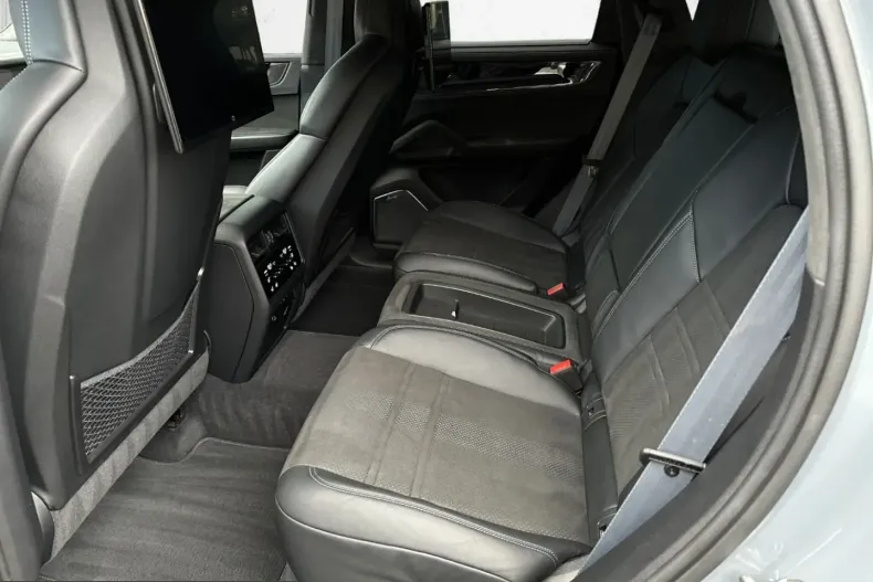 Porsche Cayenne din 2024 cu 31.250 km - oferta POR222210 - foto 7