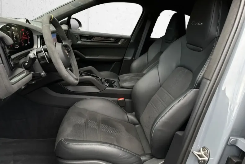 Porsche Cayenne din 2024 cu 31.250 km - oferta POR222210 - foto 17