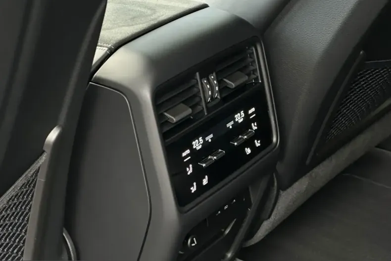 Porsche Cayenne din 2024 cu 31.250 km - oferta POR222210 - foto 19