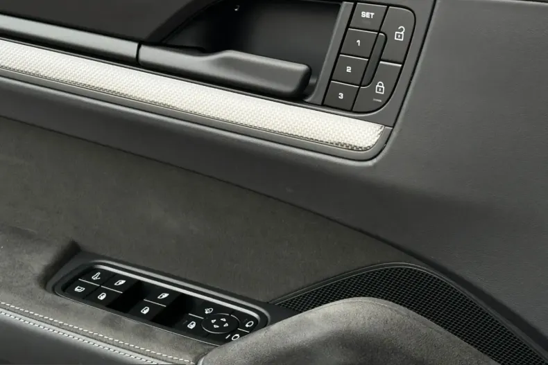 Porsche Cayenne din 2024 cu 31.250 km - oferta POR222210 - foto 21
