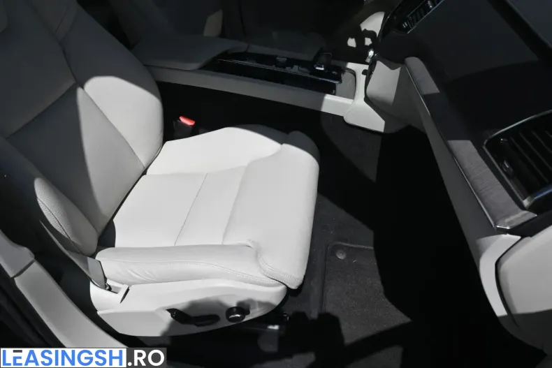 Volvo XC90 din 2023 cu 37.800 km - oferta VOL222216 - foto 7