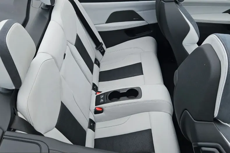 BMW M4 (Seria 4) din 2023 cu 18.800 km - oferta BMW222218 - foto 17
