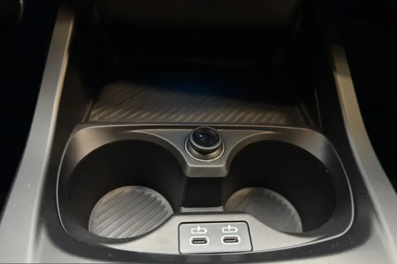 BMW 220i (Seria 2) din 2025 cu 25.900 km - oferta BMW222219 - foto 24
