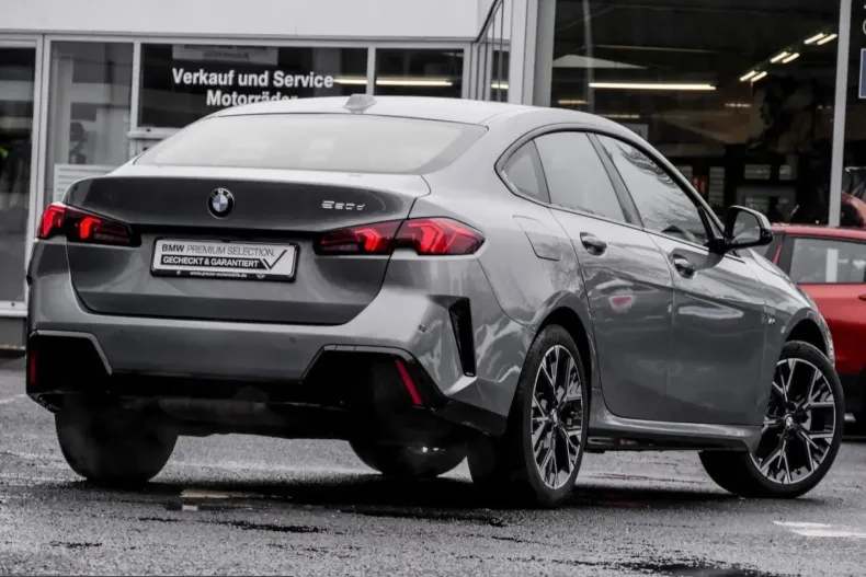 BMW 220d (Seria 2) din 2025 cu 15.395 km - oferta BMW222222 - foto 2