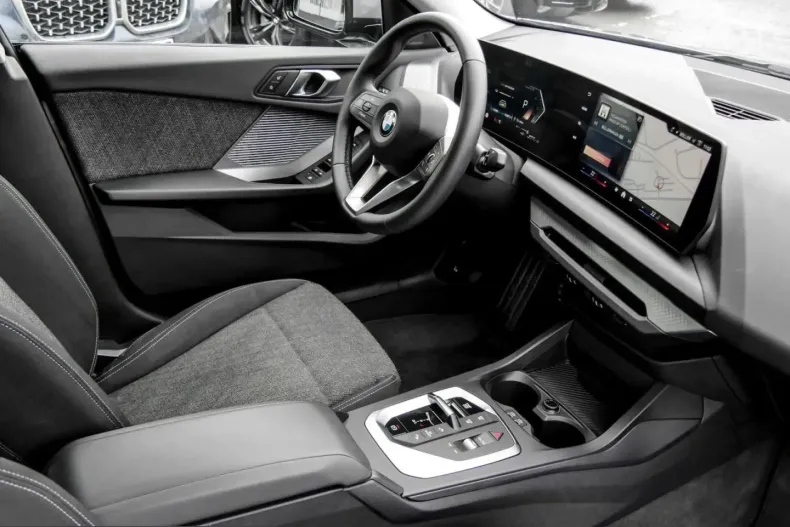 BMW 220d (Seria 2) din 2025 cu 15.395 km - oferta BMW222222 - foto 3