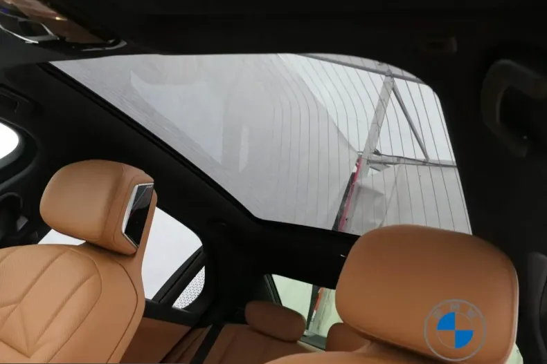 BMW 740 (Seria 7) din 2025 cu 1.682 km - oferta BMW222228 - foto 8