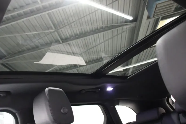 Land Rover Range Rover Velar din 2025 cu 13.500 km - oferta LAN222231 - foto 9