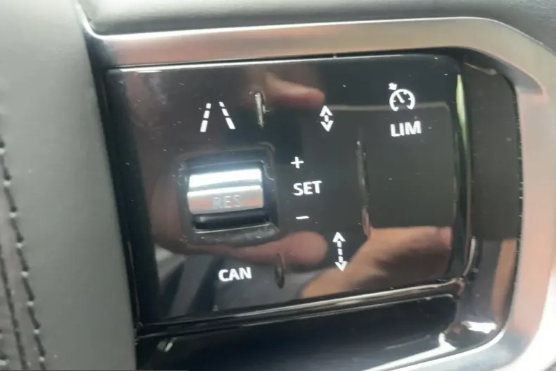 Land Rover Range Rover Velar din 2023 cu 45.514 km - oferta LAN222233 - foto 17