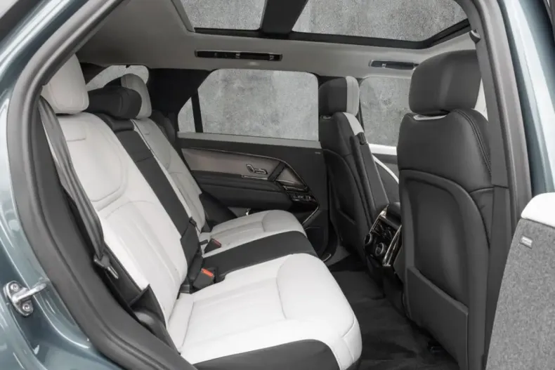 Land Rover Range Rover Sport din 2024 cu 46.039 km - oferta LAN222238 - foto 5
