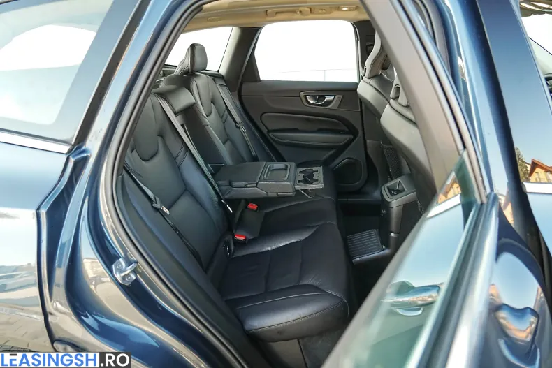 Volvo XC60 din 2022 cu 101.900 km - oferta VOL222242 - foto 20