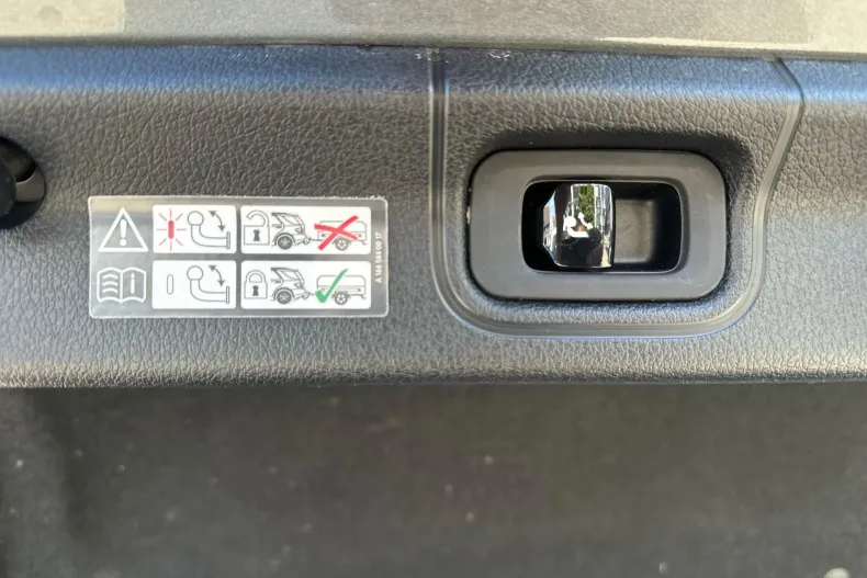 Mercedes-Benz EQE din 2023 cu 75.277 km - oferta MER222252 - foto 24