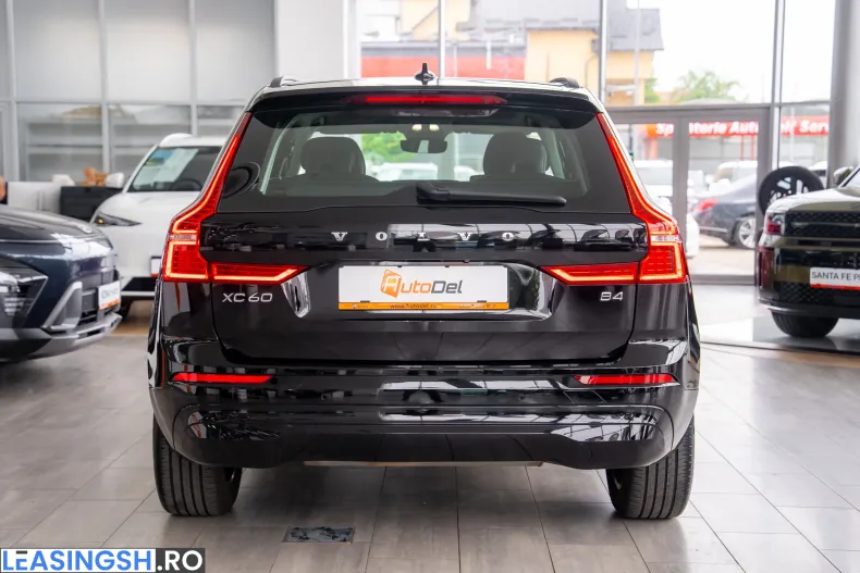 Volvo XC60 din 2023 cu 70.900 km - oferta VOL222259 - foto 9