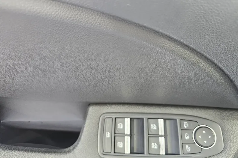 Renault Clio din 2021 cu 29.723 km - oferta REN222273 - foto 5