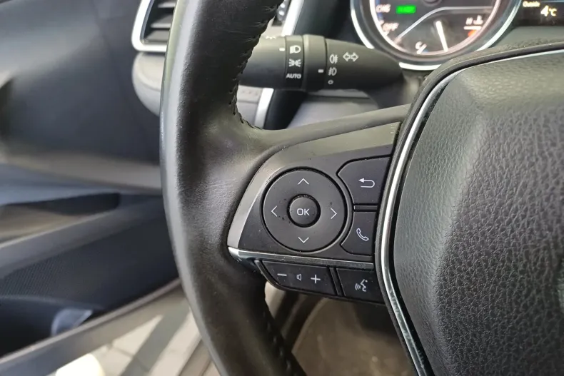 Toyota Camry din 2022 cu 23.879 km - oferta TOY222276 - foto 11
