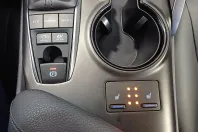 Toyota Camry din 2022 cu 23.879 km - oferta TOY222276 - foto 19