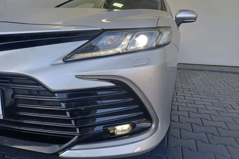 Toyota Camry din 2022 cu 23.879 km - oferta TOY222276 - foto 30