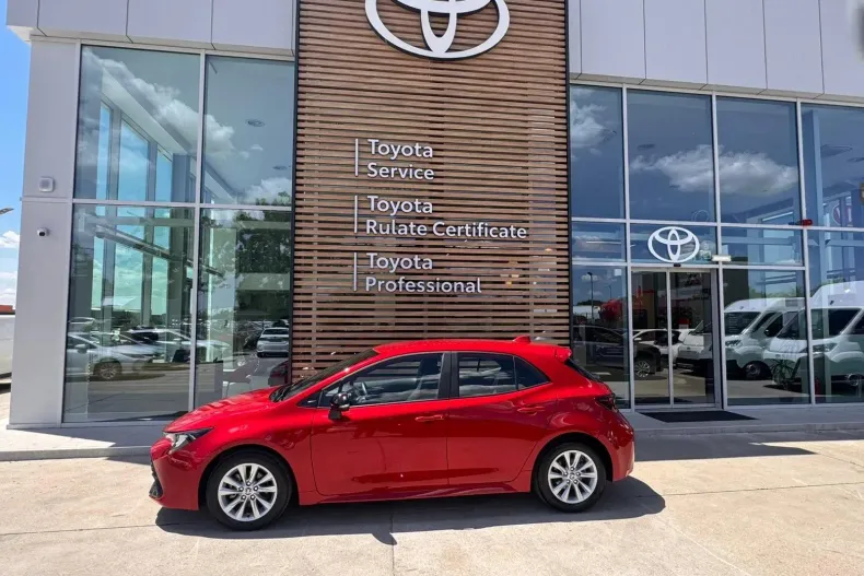 Toyota Corolla din 2026 cu 2.803 km - oferta TOY222281 - foto 3