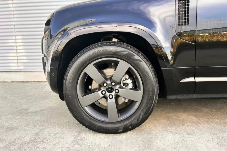 Land Rover Defender din 2026 cu 1 km - oferta LAN222331 - foto 3