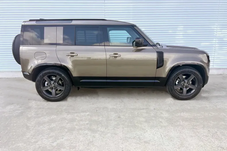 Land Rover Defender din 2025 cu 1 km - oferta LAN222335 - foto 2