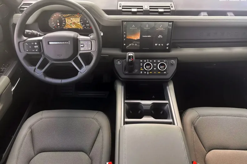 Land Rover Defender din 2025 cu 1 km - oferta LAN222335 - foto 7