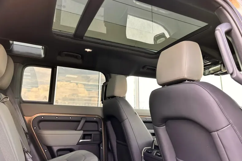 Land Rover Defender din 2025 cu 1 km - oferta LAN222335 - foto 8