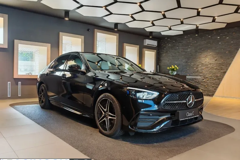 Mercedes-Benz C 300 (Clasa C) din 2026 cu 1 km - oferta MER222337 - foto 3