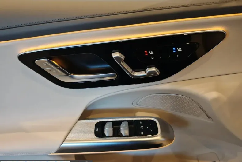 Mercedes-Benz E (Clasa E) din 2025 cu 3.500 km - oferta MER222346 - foto 19