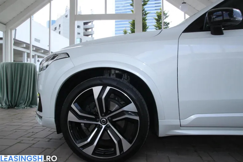 Volvo XC90 din 2023 cu 118.000 km - oferta VOL222349 - foto 9