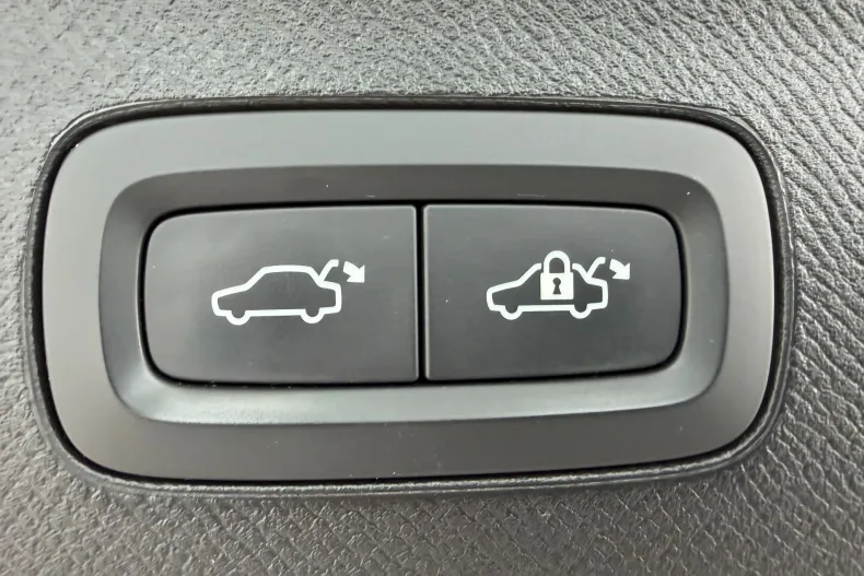 Volvo XC90 din 2023 cu 118.000 km - oferta VOL222349 - foto 15