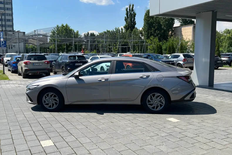 Hyundai Elantra din 2023 cu 21.811 km - oferta HYU222350 - foto 9
