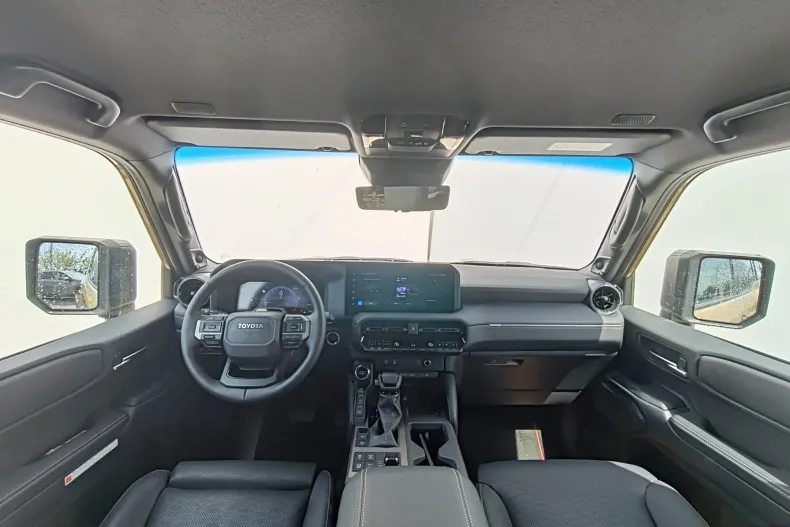 Toyota Land Cruiser 250 din 2024 cu 6.753 km - oferta TOY222356 - foto 9