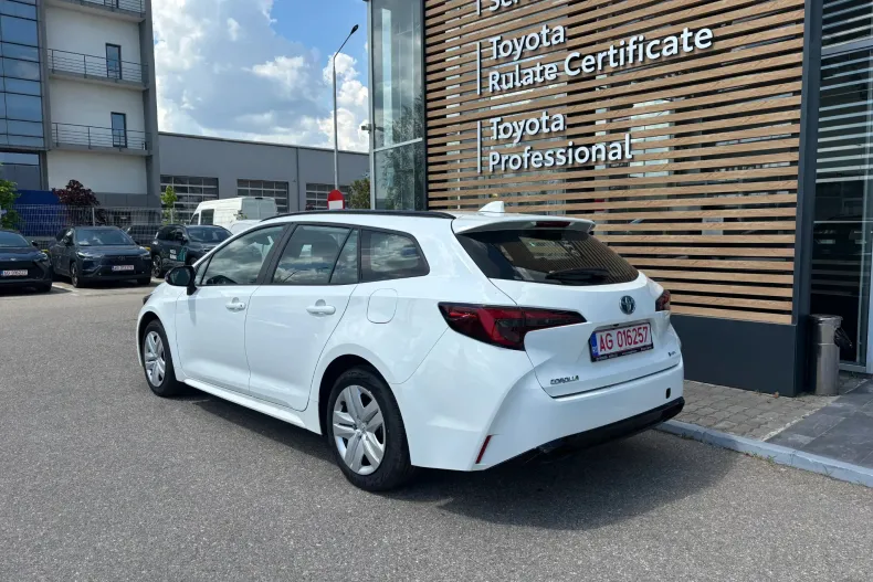 Toyota Corolla din 2026 cu 1.000 km - oferta TOY222359 - foto 3