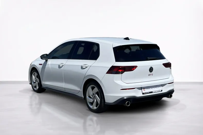 Volkswagen Golf din 2023 cu 21.396 km - oferta VOL222369 - foto 3