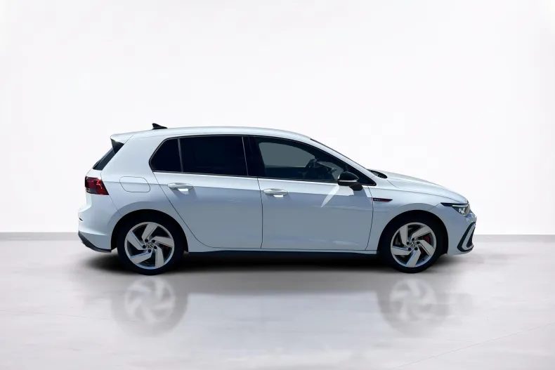 Volkswagen Golf din 2023 cu 21.396 km - oferta VOL222369 - foto 6