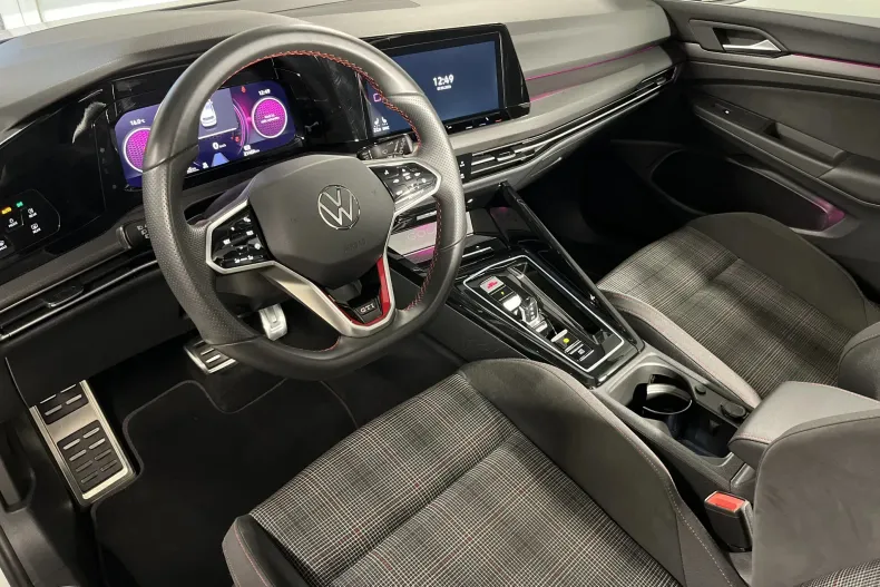 Volkswagen Golf din 2023 cu 21.396 km - oferta VOL222369 - foto 9