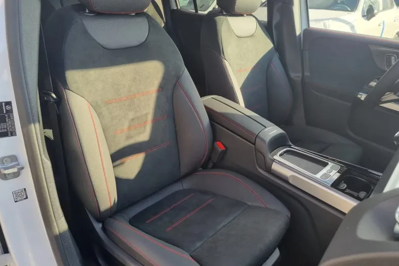 Mercedes-Benz GLB (Clasa GLB) din 2025 cu 0 km - oferta MER222380 - foto 25
