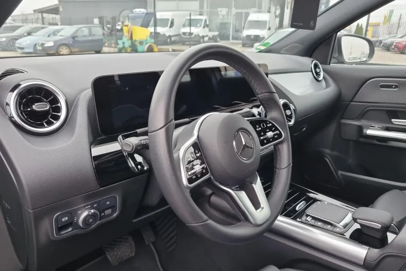 Mercedes-Benz GLA (Clasa GLA) din 2021 cu 9.550 km - oferta MER222384 - foto 10