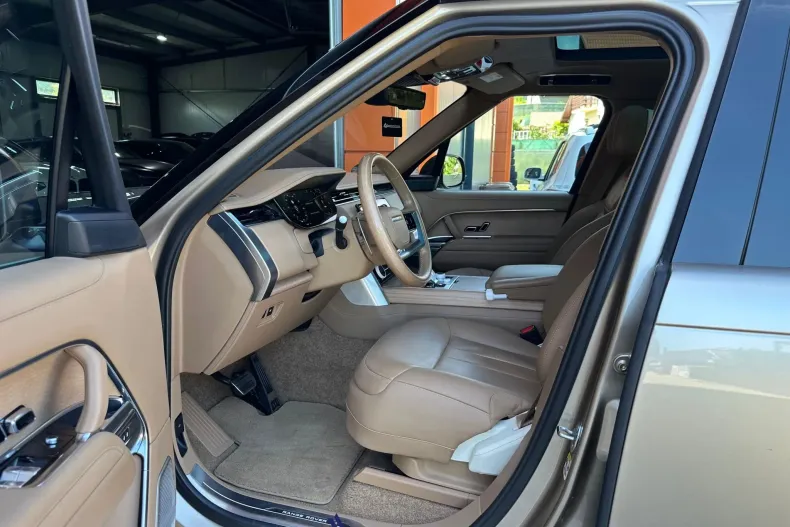 Land Rover Range Rover din 2023 cu 31.012 km - oferta LAN222386 - foto 5