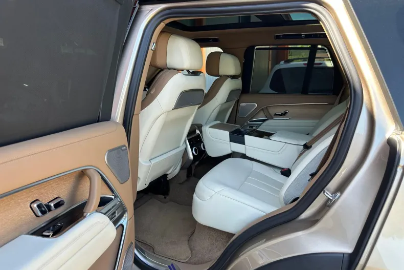 Land Rover Range Rover din 2023 cu 31.012 km - oferta LAN222386 - foto 13