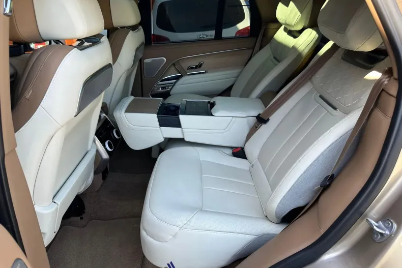 Land Rover Range Rover din 2023 cu 31.012 km - oferta LAN222386 - foto 17
