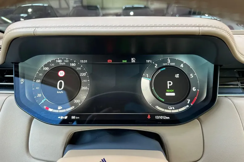 Land Rover Range Rover din 2023 cu 31.012 km - oferta LAN222386 - foto 26